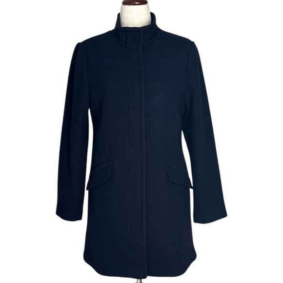 Talbots Women’s Wool Blend Coat Size 8 Navy Blue Fabric Woven in Italy Gold Zip - Picture 2 of 15